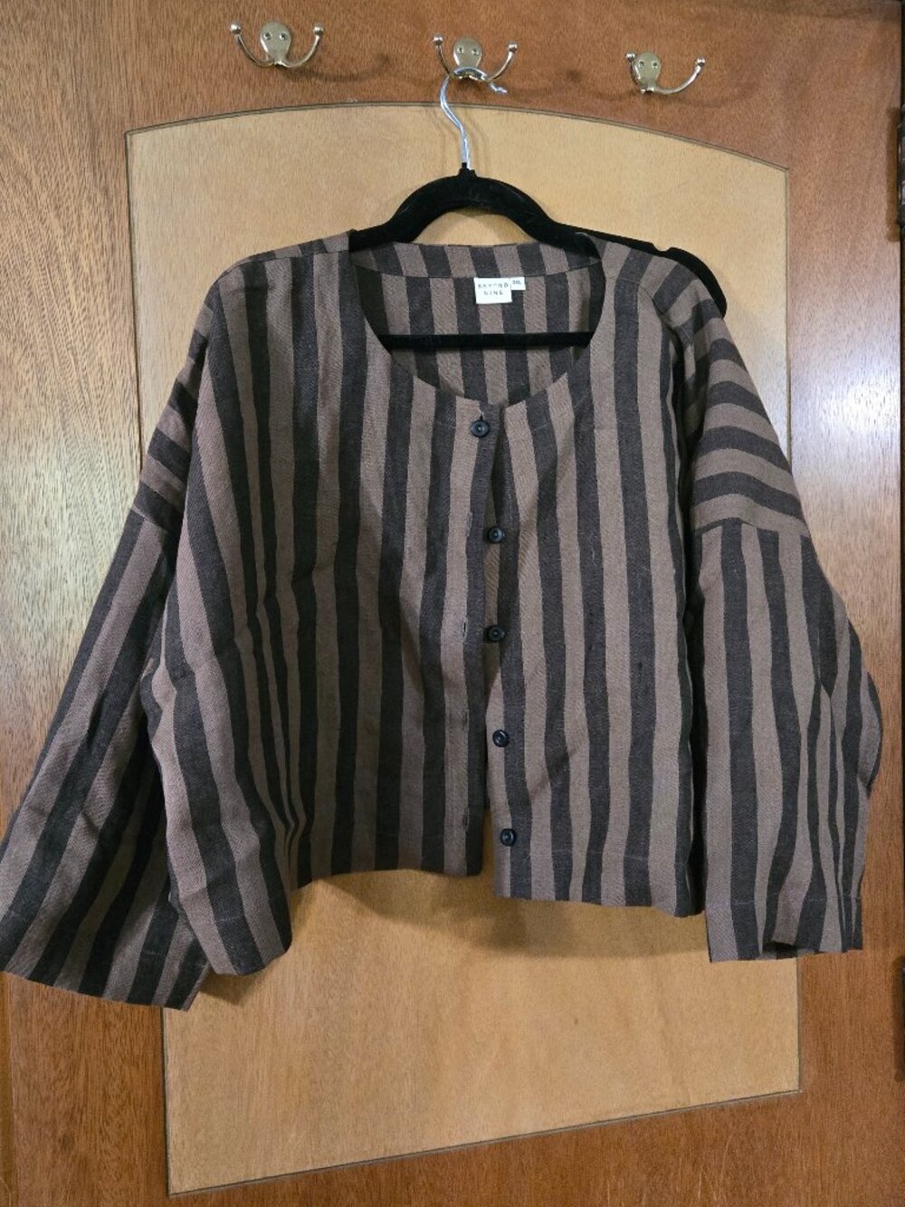 Beyond Nine Linen Strip Jacket/Top